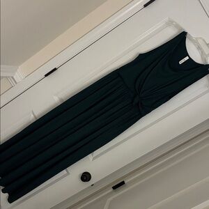 Latched Mama Sleeveless Twist-Front Maxi Dress in Dark Green/Teal-Like new